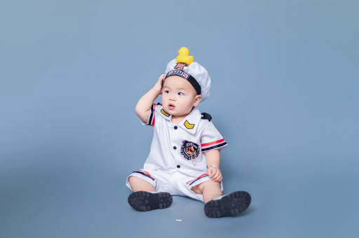 郯城宝宝几个月攒肚子